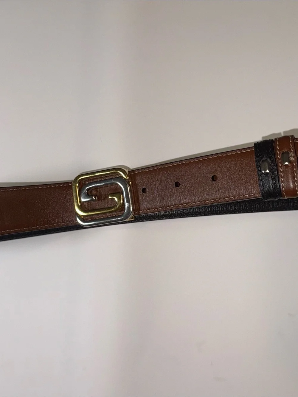 Authentic Gucci reversible belt with Black/Brown Leather Men's Gold Buckle